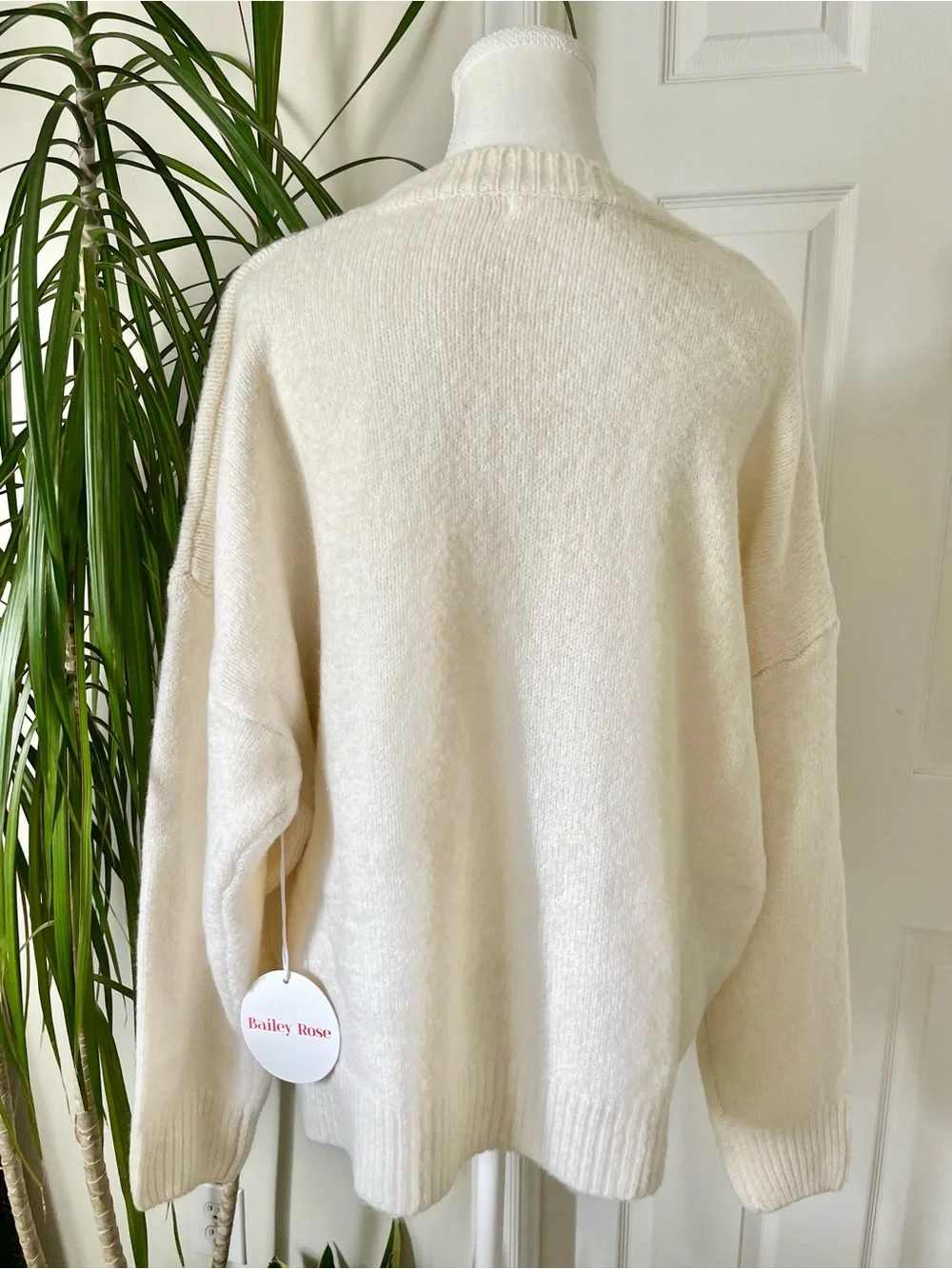 Bailey Rose Women's Cream Soft Ribbed Knit Graphic Dog Lover Sweater Medium NWT - Picture 10 of 16